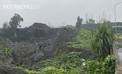 Cận cảnh núi chất thải lộ thiên giữa thành phố Thái Nguyên