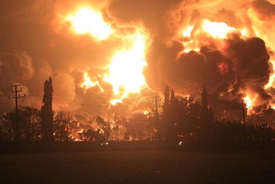 Cháy lớn tại nhà máy lọc dầu của Indonesia, hàng trăm người sơ tán