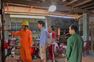 PC Đắk Nông: Khuyến cáo khách hàng tiết kiệm điện mùa nắng nóng