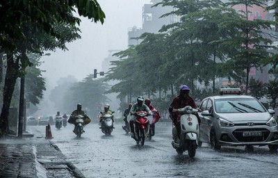 Dự báo thời tiết ngày 13/4: Hà Nội có mưa rải rác, độ ẩm cao