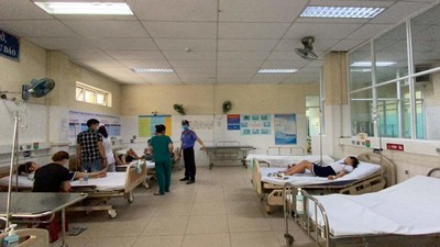 Đà Nẵng: 35 học sinh tiểu học nhập viện nghi ngộ độc do đất nặn slam