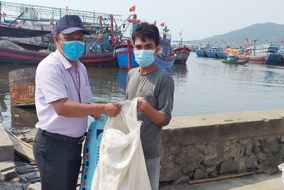 TP Đà Nẵng: Ngư dân gom rác, xóa điểm nóng ô nhiễm Thọ Quang