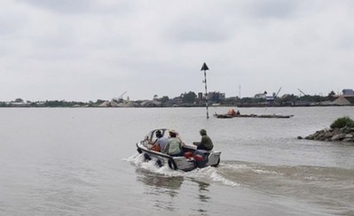 Nổ súng truy bắt nhóm 'cát tặc' tại Nam Định