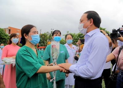 Bốn địa phương cấp tốc cử lực lượng y tế hỗ trợ tâm dịch Bắc Giang