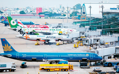 Dỡ bỏ lệnh dừng nhập cảnh tại sân bay Tân Sơn Nhất và Nội Bài