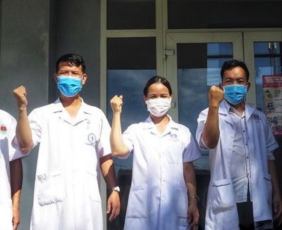 84 y bác sĩ Phú Thọ lên đường 'chia lửa' cùng Bắc Giang chống dịch