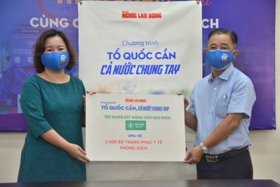 Van Phuc Group ủng hộ 100 tấn gạo, 2.000 quần áo bảo hộ chống dịch