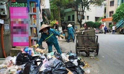 Hà Nội yêu cầu xử lý vụ hàng trăm công nhân môi trường bị nợ lương