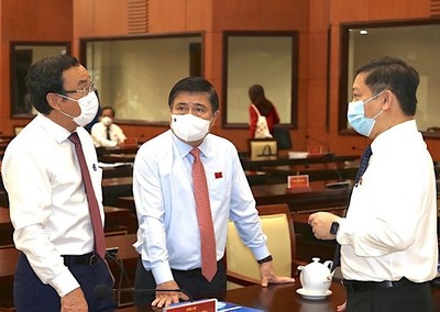 Ông Nguyễn Thành Phong tái đắc cử Chủ tịch UBND TP.HCM
