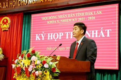 Ông Y Vinh Tơr được bầu giữ chức Chủ tịch HĐND tỉnh Đắk Lắk