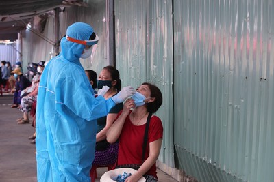 3 mẹ con chủ nha khoa nhiễm SARS-CoV-2, Đà Nẵng tạm đóng cửa 1 chợ