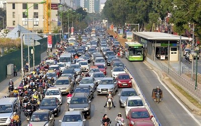 Tuyến BRT ngàn tỷ 'Ném tiền qua cửa sổ' để chạy bằng...buýt thường
