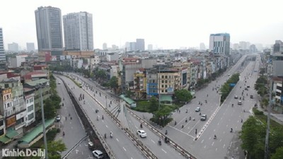 Giao thông đô thị ở Hà Nội: Giải pháp từ góc nhìn đa chiều