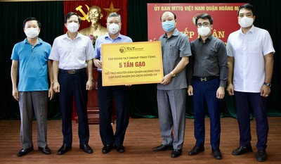 T&T Group và SHB tặng 10 tấn gạo hỗ trợ quận Hoàng Mai chống dịch