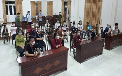Phú Thọ: Tổ chức hầu đồng giữa mùa Covid-19, 20 người bị xử phạt