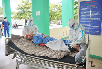 Đà Nẵng: Cụ ông 82 tuổi từng bị tiên lượng tử vong đã khỏi Covid-19 và được xuất viện