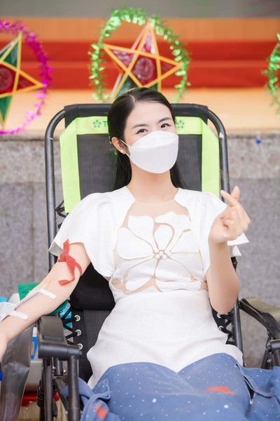 Hoa hậu Ngọc Hân: Làm đại sứ cho chương trình hiến máu "Trung thu cho em"