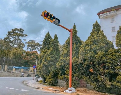 Lâm Đồng: Đà Lạt đã có đèn tín hiệu giao thông