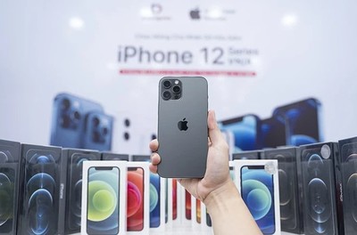 iPhone 12 giảm giá lần cuối cùng