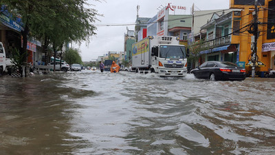 Chuyên gia nhận định về đợt mưa lớn ở miền Trung trong ba ngày tới