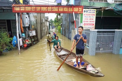 Quảng Nam: Mưa lũ khiến 5.400 ngôi nhà bị ngập, 1 người mất tích, nhiều tuyến đường bị hư hỏng