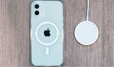 Apple bị kiện vì viện cớ bảo vệ môi trường để không tặng kèm cục sạc iphone