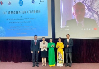 Việt Nam ra mắt 2 Trung tâm nghiên cứu quốc tế về Toán và Vật Lý