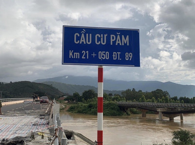 Đắk Lắk: Cầu bị sụt lún, khiến người dân lo lắng