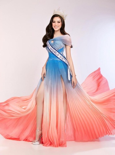 Hoa hậu Đỗ Thị Hà tiết lộ thiết kế trang phục dự thi Top Model
