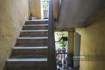 Hà Nội: Bên trong khu tập thể cũ có căn hộ rao bán 8,5 tỉ đồng gây “choáng”
