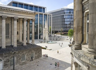 Ngắm nhìn quảng trường lịch sử của thành phố Birmingham trong giai đoạn đầu tái phát triển