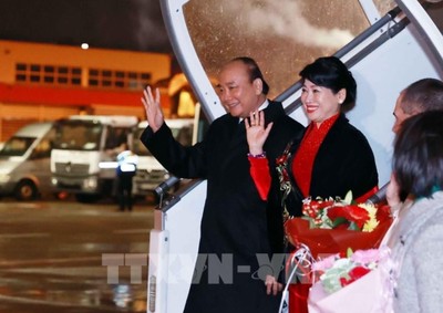 Chủ tịch nước Nguyễn Xuân Phúc đến Geneva, bắt đầu thăm chính thức Thụy Sĩ