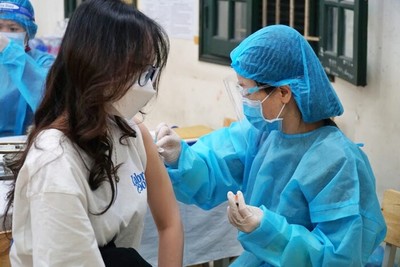 Bắc Giang: 4 học sinh sốc phản vệ sau tiêm vaccine Covid-19