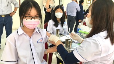Thanh Hóa: Thêm 22 học sinh phản ứng sau tiêm vaccine COVID-19