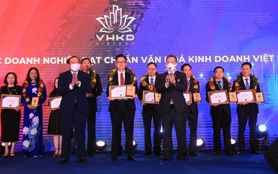 FE CREDIT xuất sắc vào Top “Doanh nghiệp đạt chuẩn văn hóa kinh doanh Việt Nam” 2021