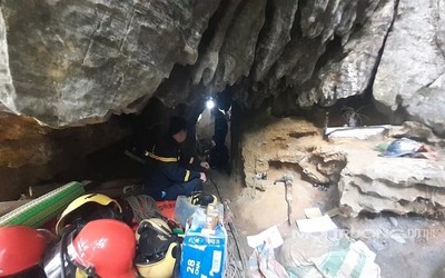 Bắc Kạn: Sập mỏ khai thác vàng, hai nạn nhân bị mắc kẹt trong hang