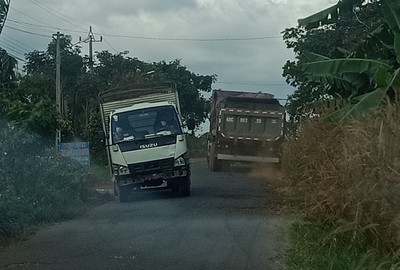 Huyện Krông Nô- Đắk Mil: Xe chở đá quá tải của doanh nghiệp phá đường?