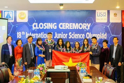 Đoàn học sinh Việt Nam tham dự Olympic Khoa học trẻ quốc tế đạt thành tích xuất sắc