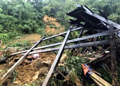 Tuyên Quang: Sạt lở đất làm 3 học sinh tiểu học tử vong