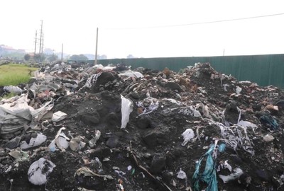 Đồng Nai: Bắt quả tang đối tượng đổ chất thải trái quy định ra môi trường