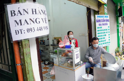 Hà Nội: Thêm 3 quận, huyện "nguy cơ cao" dừng bán hàng ăn uống tại chỗ