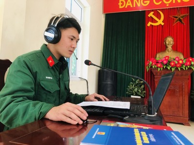 Đoàn viên trẻ tích cực học tập và làm theo tư tưởng, đạo đức, phong cách Hồ Chí Minh