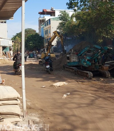 Hà Nội: Quận Ba Đình, dân khổ sở vì bãi vật liệu xây dựng gây ô nhiễm môi trường