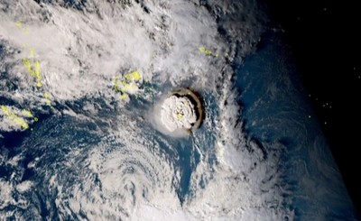 Núi lửa Tonga phun trào gây ra sóng trọng lực bất thường trong khí quyển