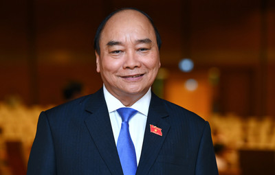 Chủ tịch nước Nguyễn Xuân Phúc chúc mừng đội tuyển Việt Nam