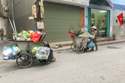 Quảng Ninh: Công nhân vệ sinh môi trường đảm bảo cảnh quan môi trường dịp Tết Nguyên đán