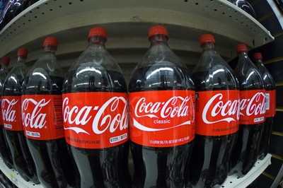 Tập đoàn nước giải khát Coca-Cola cam kết sử dụng sản phẩm bao bì có thể tái sử dụng