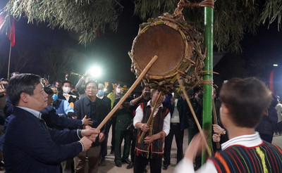 Quảng Bình: Tổ chức lễ hội Đập trống của người Ma Coong
