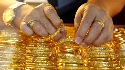 Giá vàng ngày 22/2: Vàng thế giới đẩy lên mức cao nhất trong 8 tháng qua