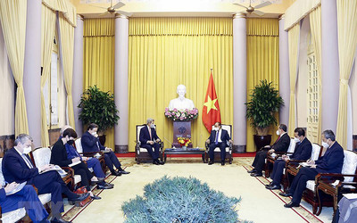 Chủ tịch nước Nguyễn Xuân Phúc tiếp Đặc phái viên Tổng thống Hoa Kỳ